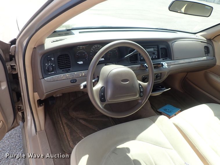 image for item DE0930 1998 Ford Crown Victoria