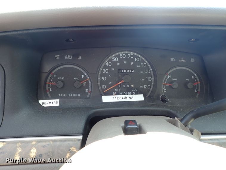 image for item DE0930 1998 Ford Crown Victoria