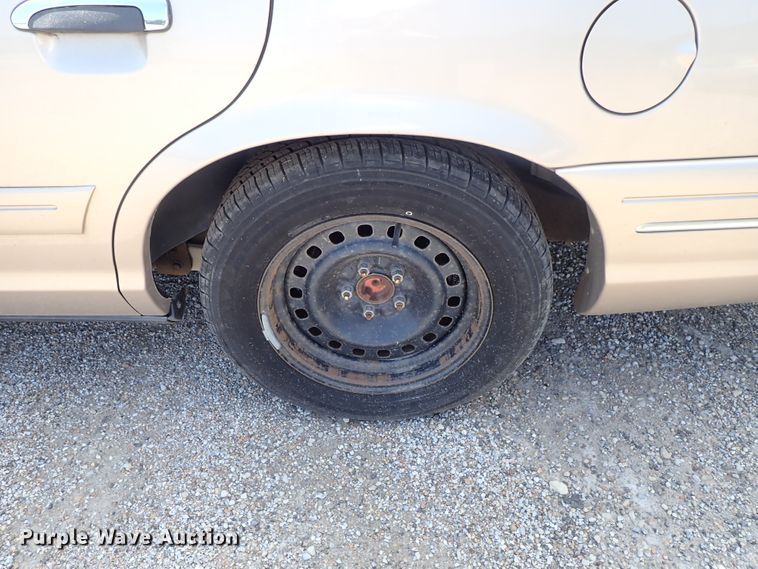 image for item DE0930 1998 Ford Crown Victoria