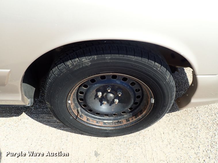 image for item DE0930 1998 Ford Crown Victoria