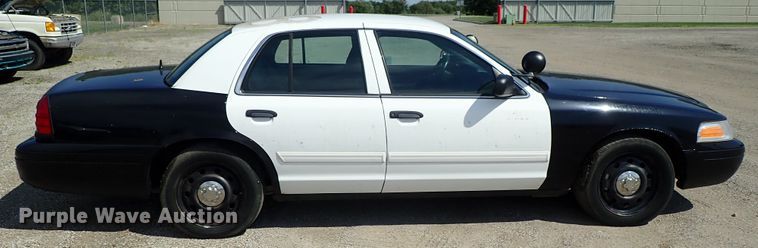 image for item DE0931 2010 Ford Crown Victoria Police Interceptor