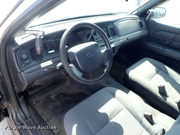 image for item DE0931 2010 Ford Crown Victoria Police Interceptor