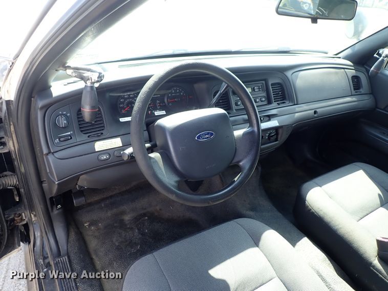 image for item DE0931 2010 Ford Crown Victoria Police Interceptor