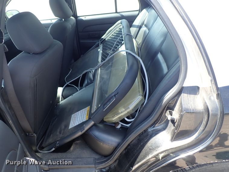 image for item DE0931 2010 Ford Crown Victoria Police Interceptor