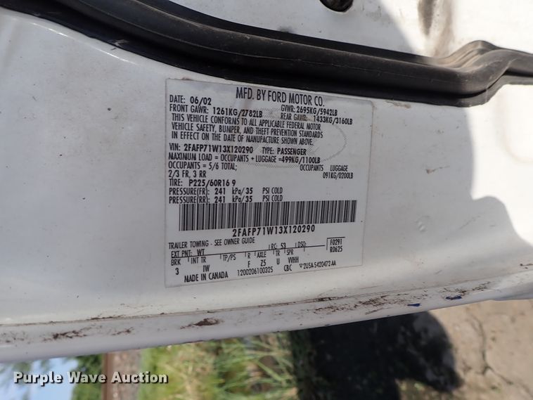 image for item DE5582 2003 Ford Crown Victoria Police Interceptor