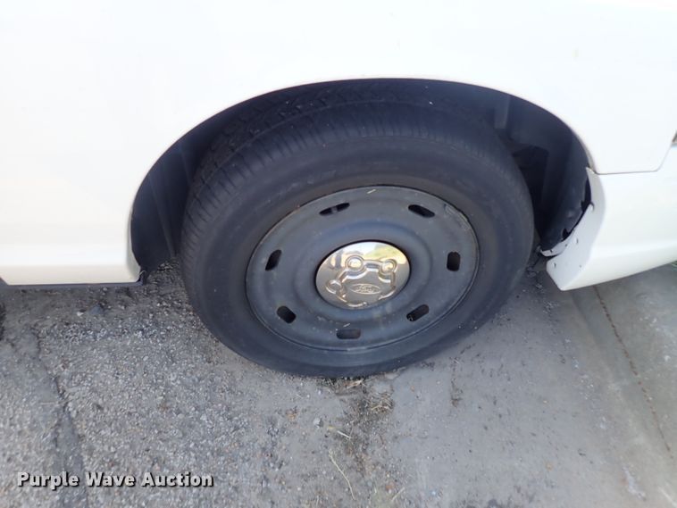 image for item DE5582 2003 Ford Crown Victoria Police Interceptor