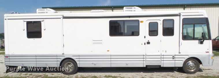 image for item DF0803 1999 Winnebago Chieftain 36WL RV