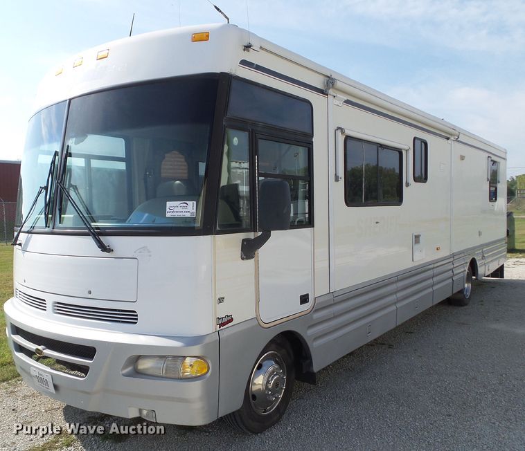 image for item DF0803 1999 Winnebago Chieftain 36WL RV