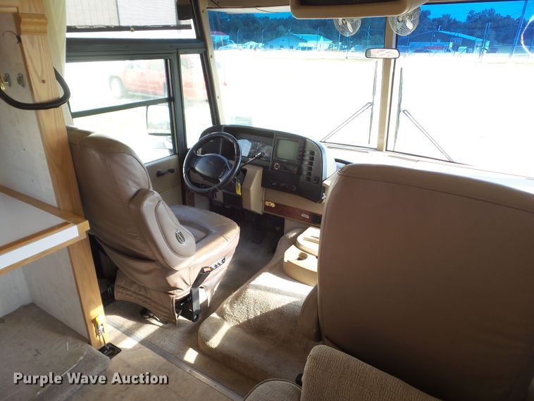 image for item DF0803 1999 Winnebago Chieftain 36WL RV