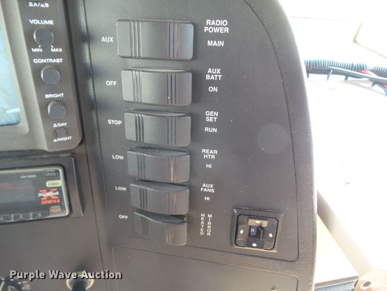 image for item DF0803 1999 Winnebago Chieftain 36WL RV