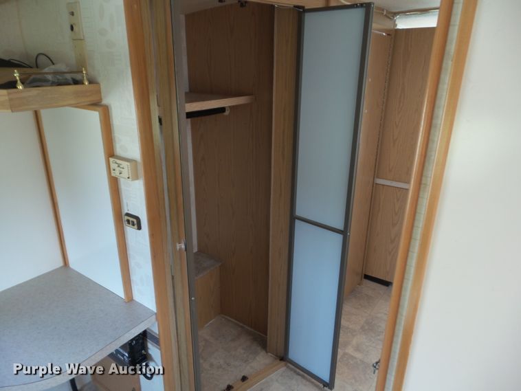 image for item DF0803 1999 Winnebago Chieftain 36WL RV