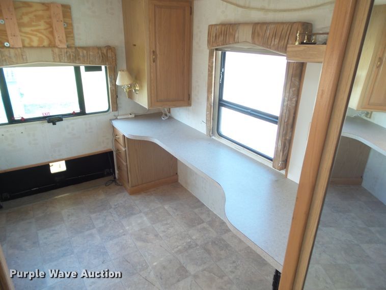 image for item DF0803 1999 Winnebago Chieftain 36WL RV