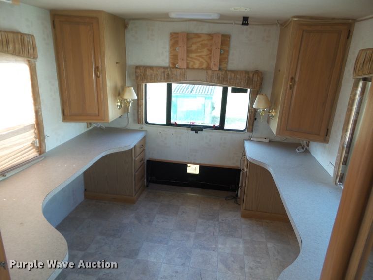 image for item DF0803 1999 Winnebago Chieftain 36WL RV