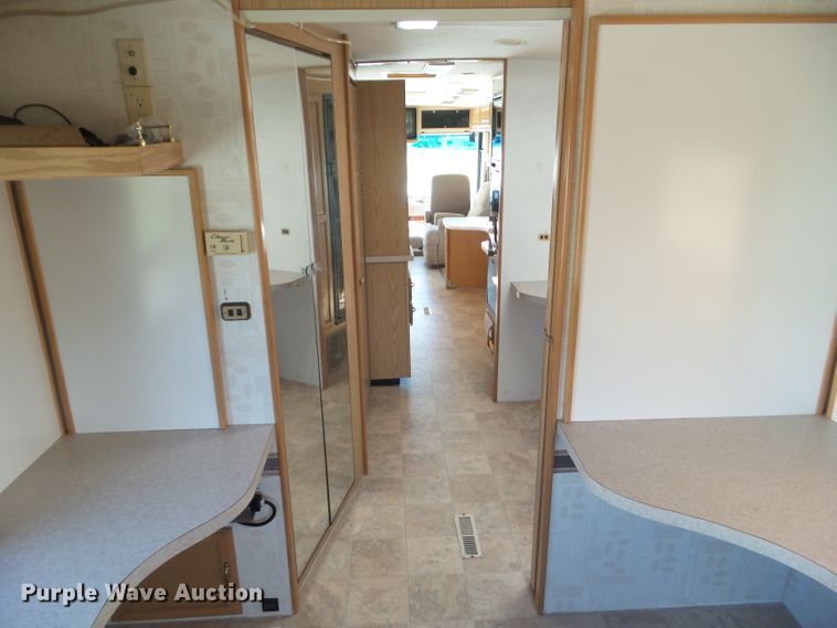 image for item DF0803 1999 Winnebago Chieftain 36WL RV