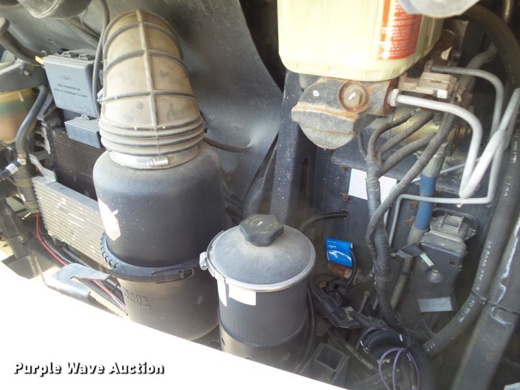 image for item DF0803 1999 Winnebago Chieftain 36WL RV