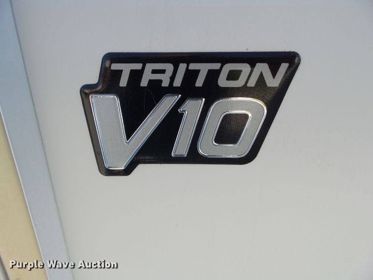 image for item DF0803 1999 Winnebago Chieftain 36WL RV