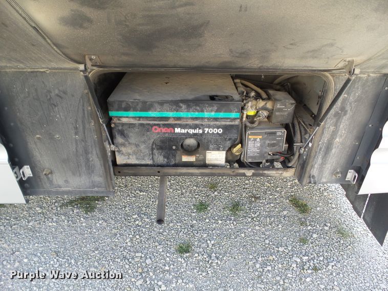 image for item DF0803 1999 Winnebago Chieftain 36WL RV