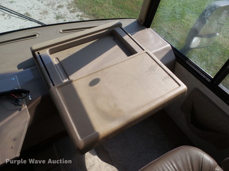 image for item DF0803 1999 Winnebago Chieftain 36WL RV