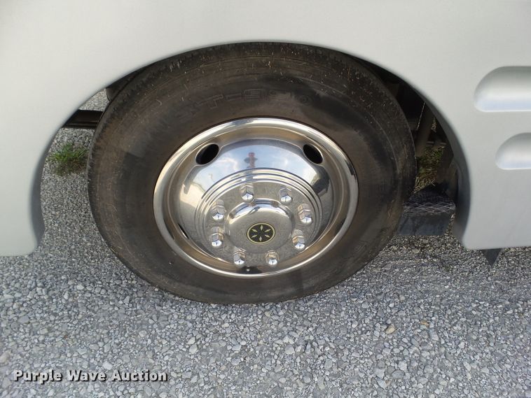 image for item DF0803 1999 Winnebago Chieftain 36WL RV