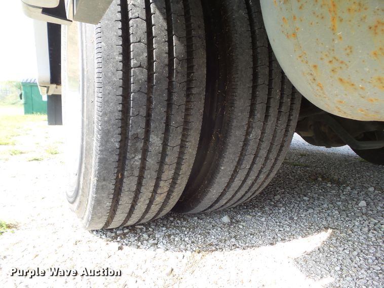 image for item DF0803 1999 Winnebago Chieftain 36WL RV