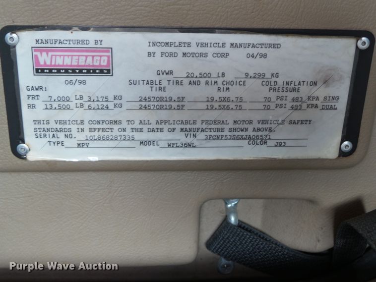 image for item DF0803 1999 Winnebago Chieftain 36WL RV