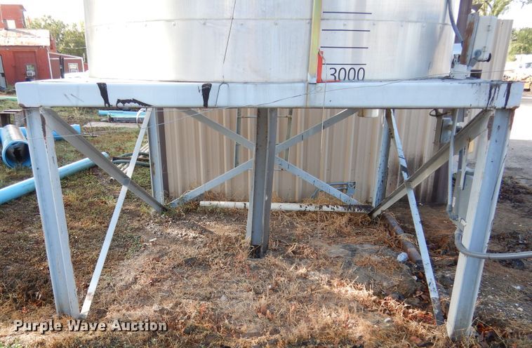 image for item DF2573 Stainless steel heated oil tank