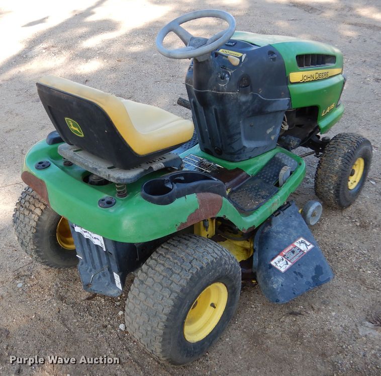 image for item DF2574 John Deere LA115 lawn mower