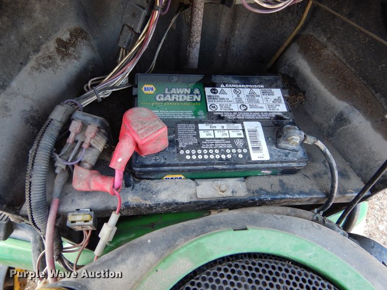 image for item DF2574 John Deere LA115 lawn mower