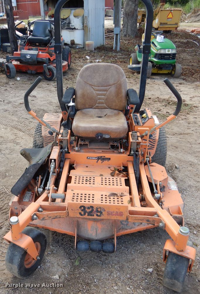 image for item DF2577 Scag Turf Tiger STT52V-27CH ZTR lawn mower