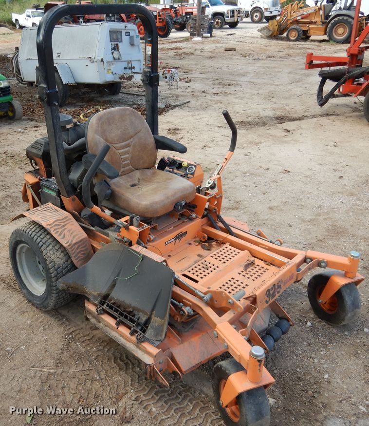 image for item DF2577 Scag Turf Tiger STT52V-27CH ZTR lawn mower