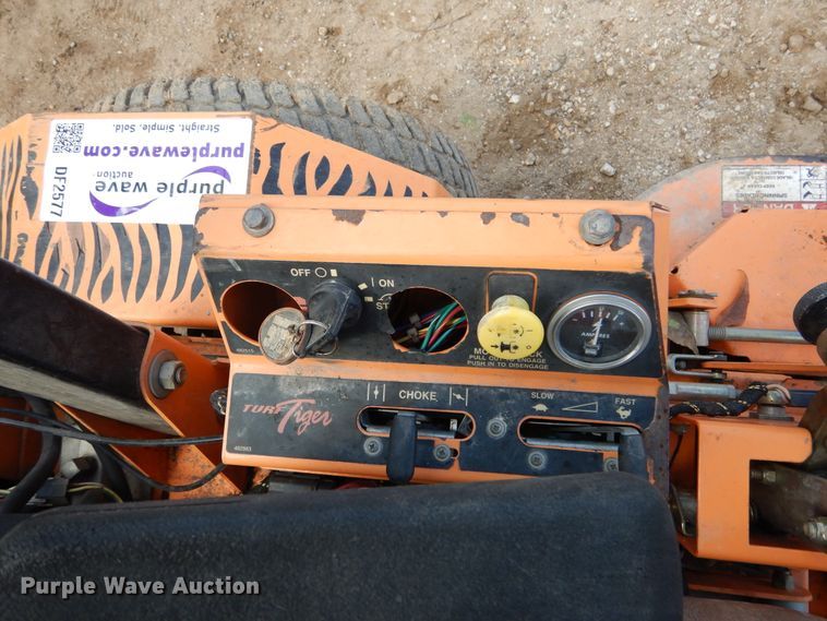 image for item DF2577 Scag Turf Tiger STT52V-27CH ZTR lawn mower