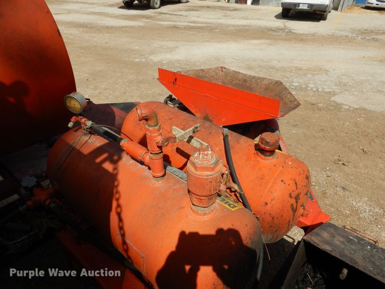 image for item DF2578 1999 Dura Patcher 125DJT spray injection pothole patcher