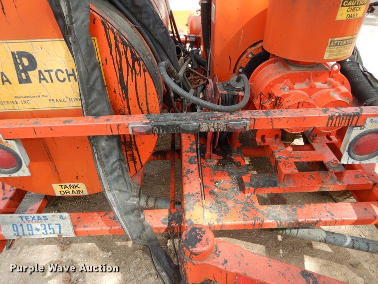 image for item DF2578 1999 Dura Patcher 125DJT spray injection pothole patcher