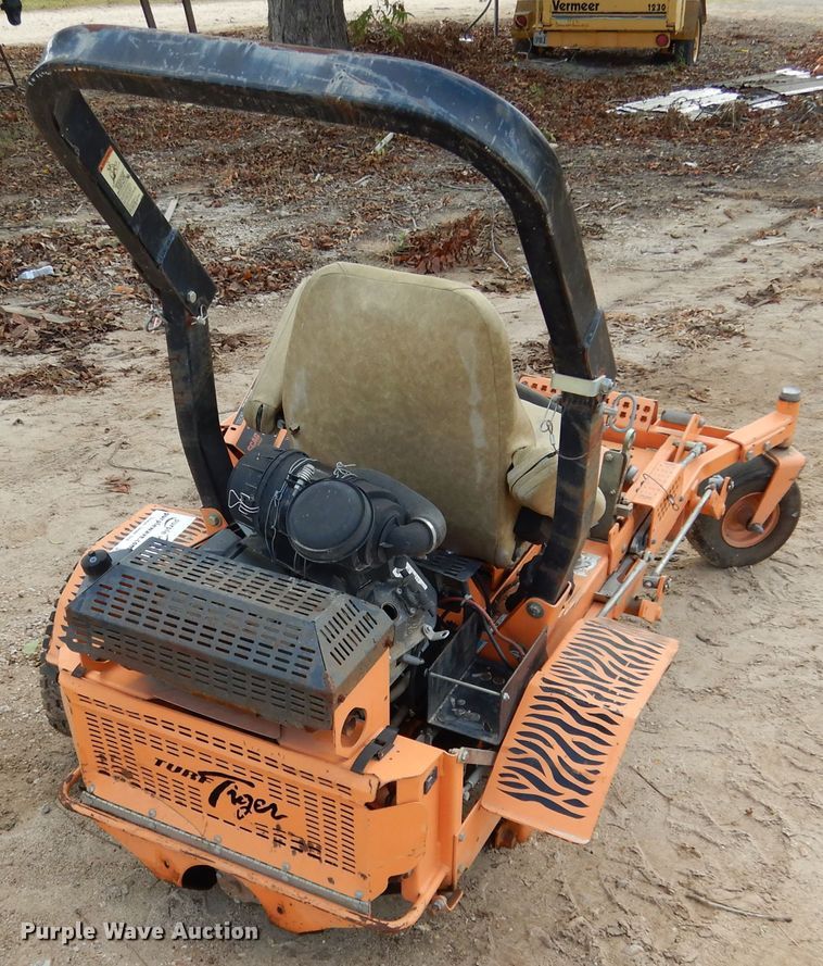 image for item DF2579 Scag STT52V-27CH ZTR lawn mower