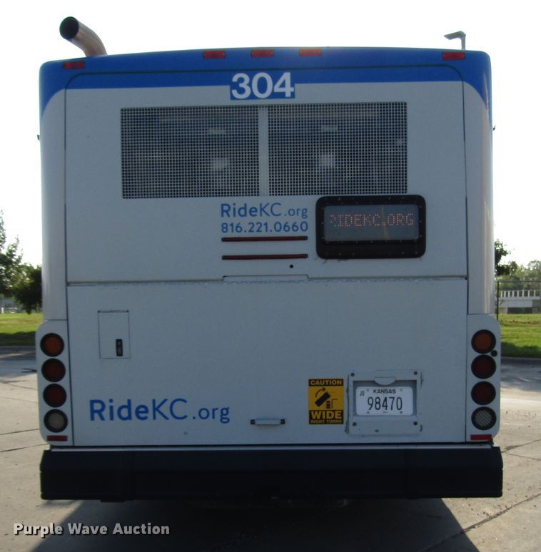 image for item DG8174 2007 Gillig G29E102R2 shuttle bus