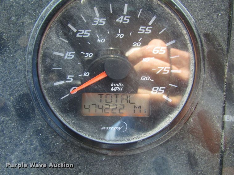 image for item DG8174 2007 Gillig G29E102R2 shuttle bus