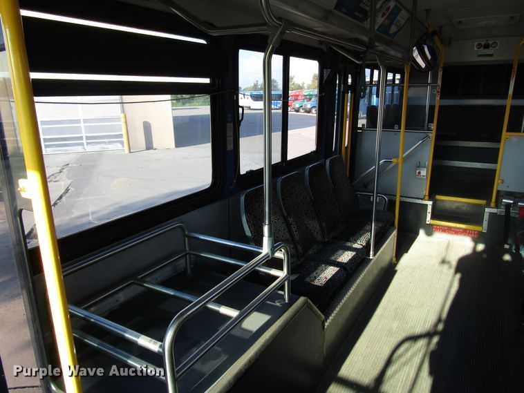 image for item DG8174 2007 Gillig G29E102R2 shuttle bus