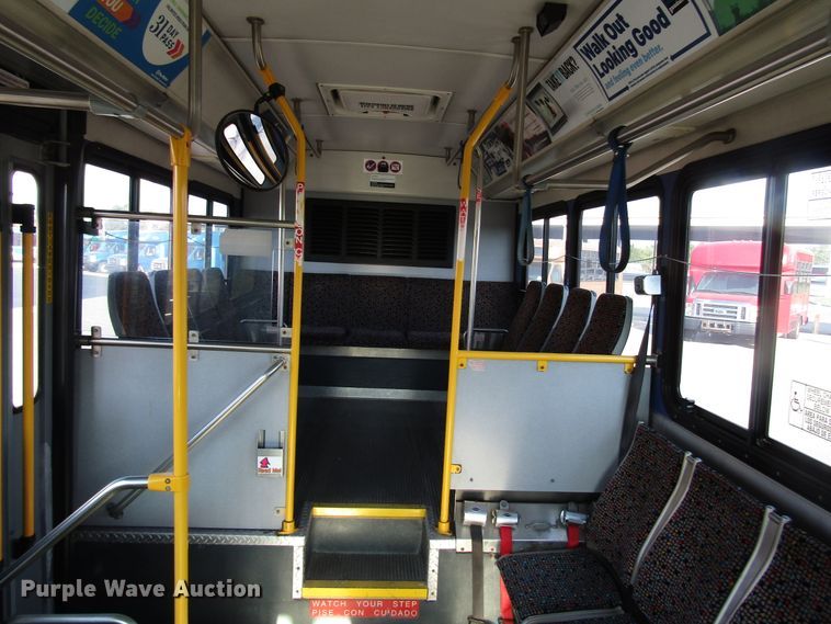 image for item DG8174 2007 Gillig G29E102R2 shuttle bus