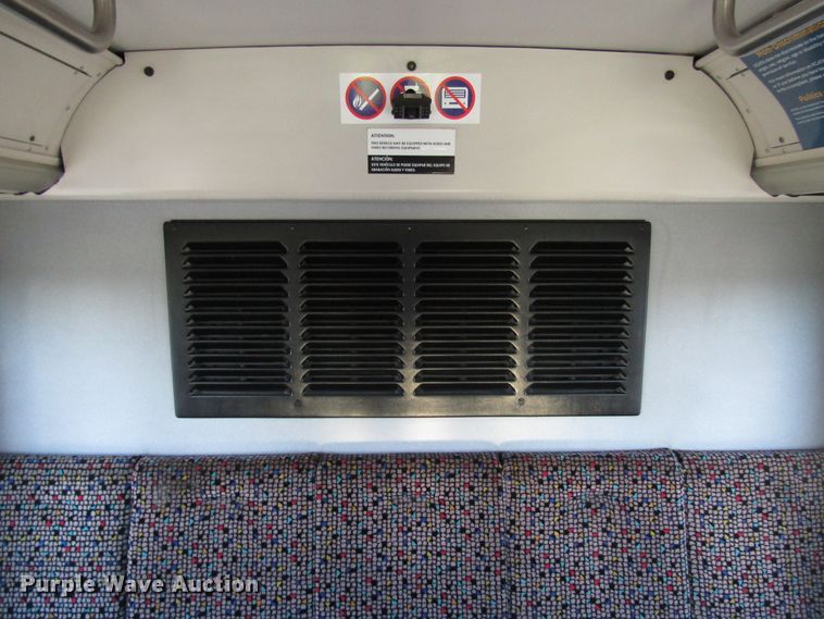 image for item DG8174 2007 Gillig G29E102R2 shuttle bus