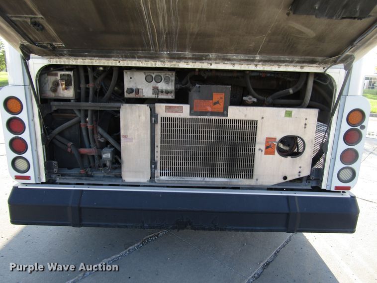 image for item DG8174 2007 Gillig G29E102R2 shuttle bus