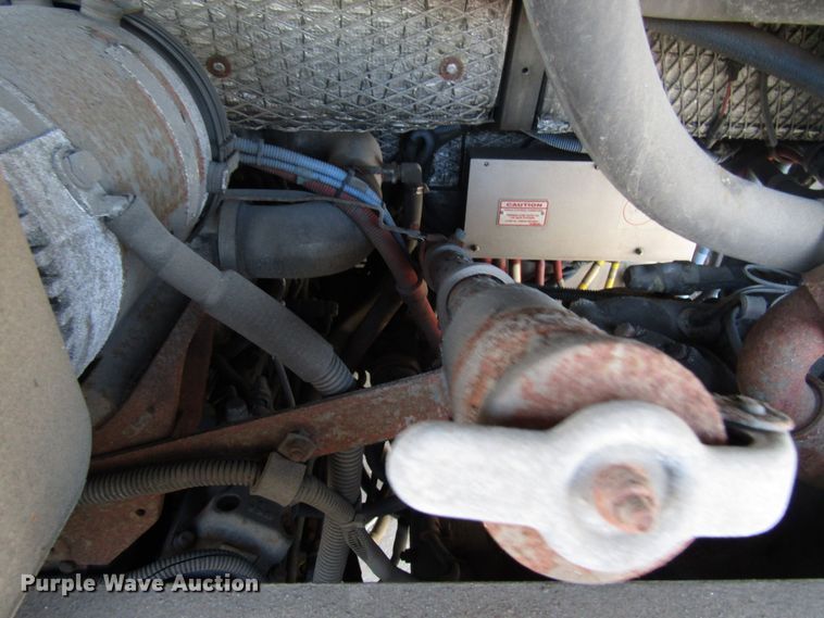 image for item DG8174 2007 Gillig G29E102R2 shuttle bus