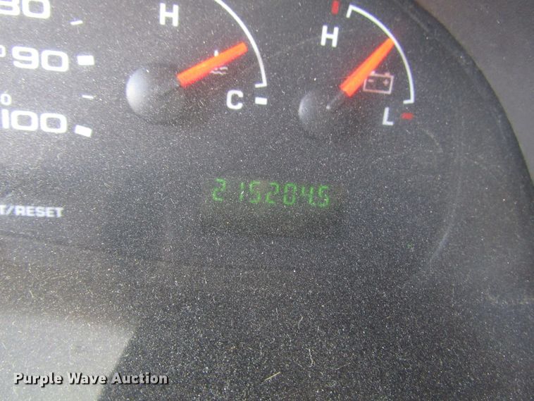 image for item DG8175 2007 Ford E450 shuttle bus