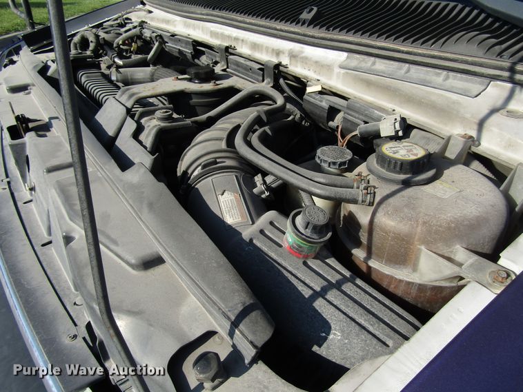 image for item DG8175 2007 Ford E450 shuttle bus