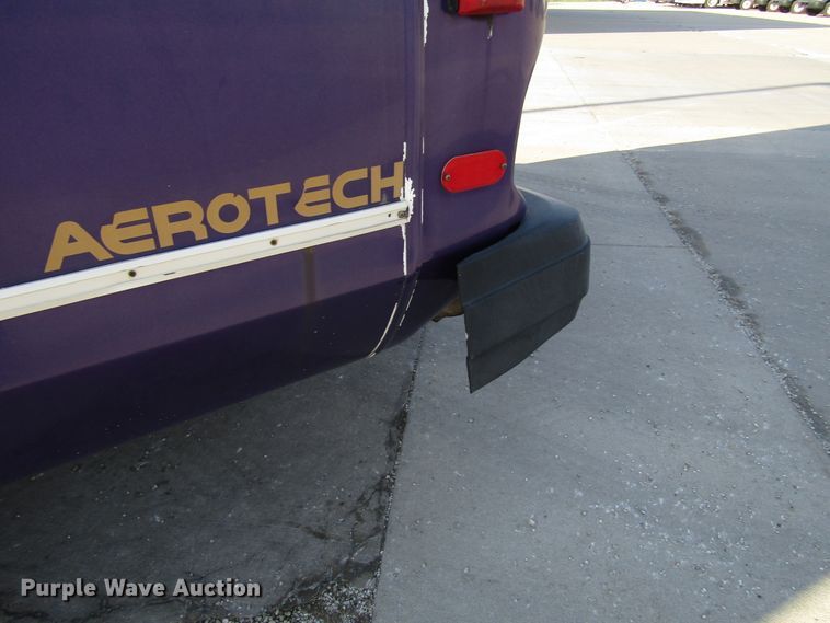 image for item DG8175 2007 Ford E450 shuttle bus