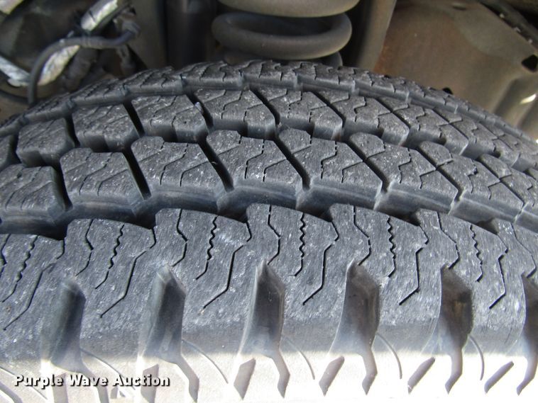 image for item DG8175 2007 Ford E450 shuttle bus