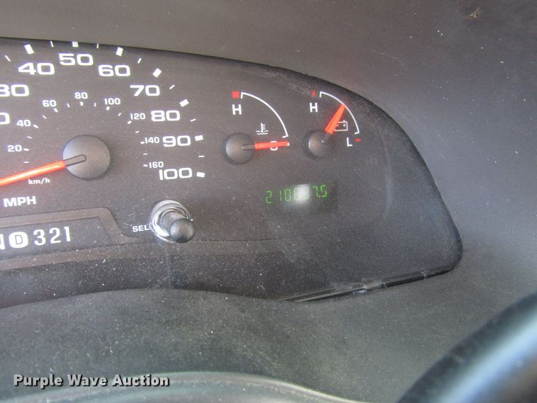 image for item DG8176 2007 Ford E450 shuttle bus