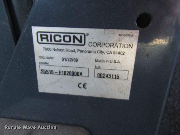 image for item DG8176 2007 Ford E450 shuttle bus