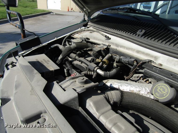 image for item DG8176 2007 Ford E450 shuttle bus