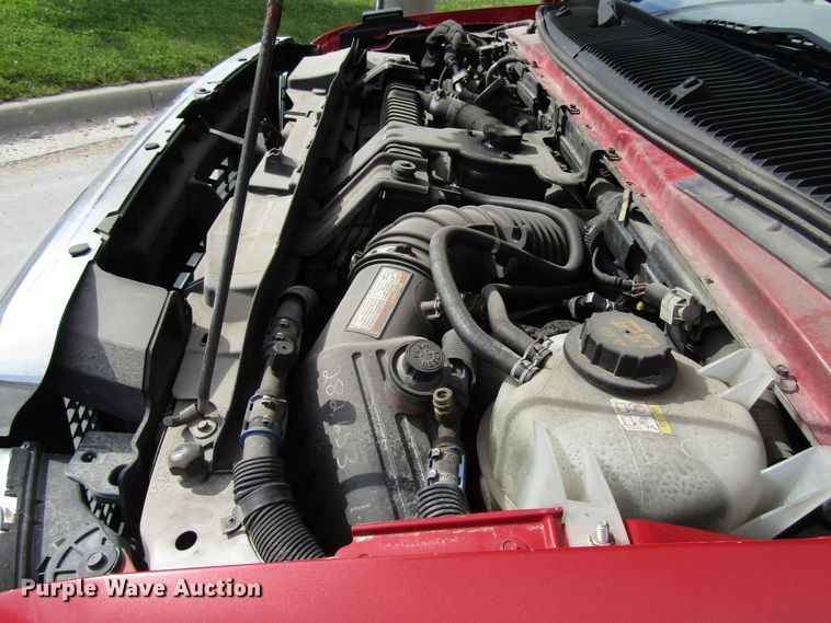 image for item DG8178 2008 Ford E450 shuttle bus