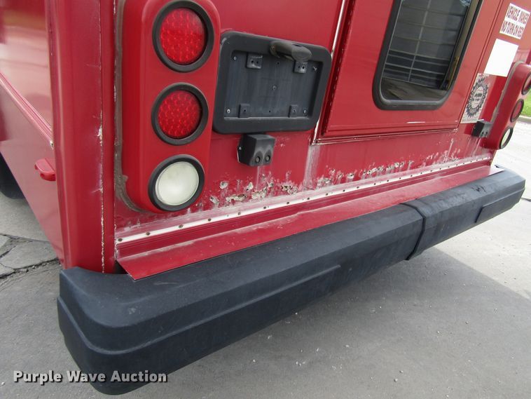 image for item DG8178 2008 Ford E450 shuttle bus